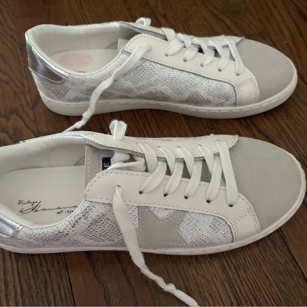 Vintage Havana sneakers size 8